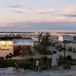 Ξενοδοχείο Life 4*