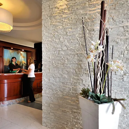 Hotel Life 4*