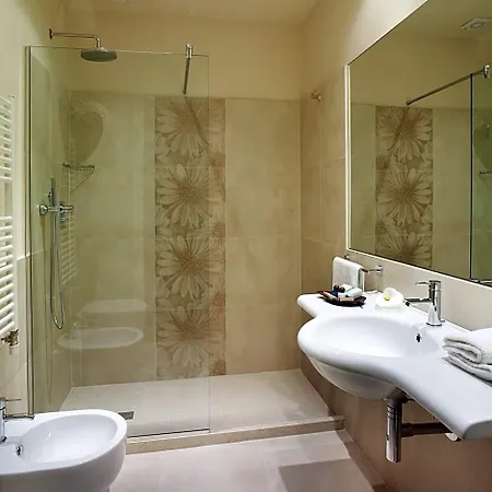 Life Hotel