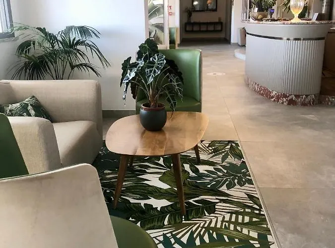 Hotel Life