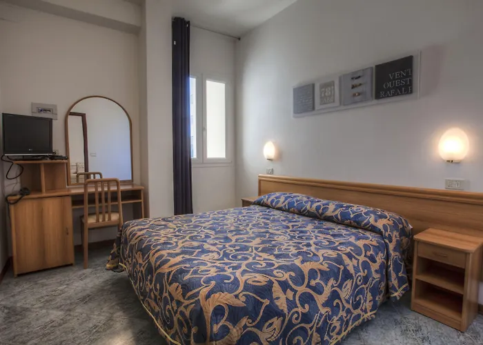 Life Hotel