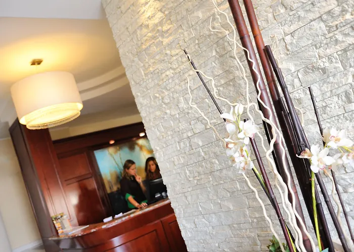 Life Hotel